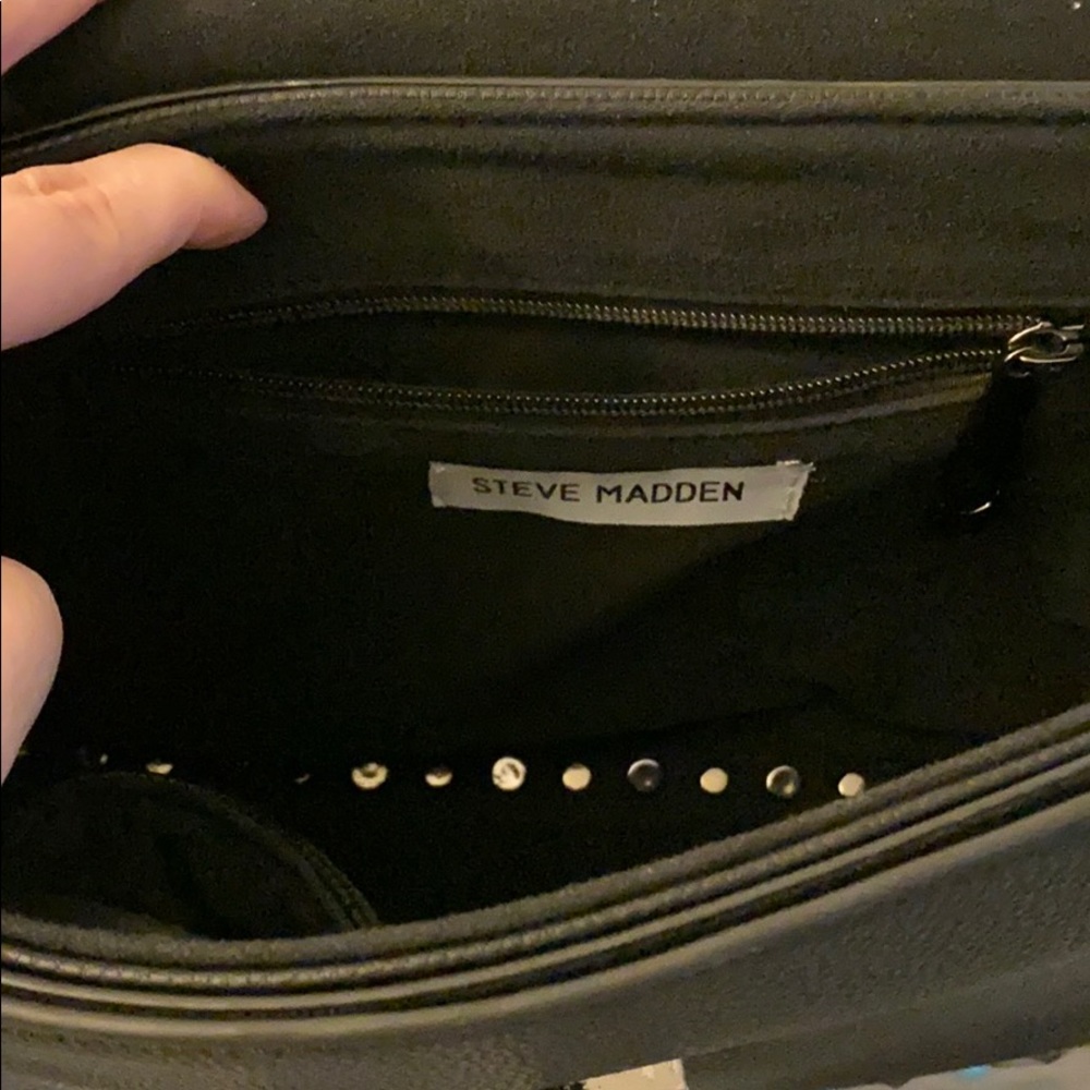 Steve Madden CrossBody Bag - Picture 4 of 6